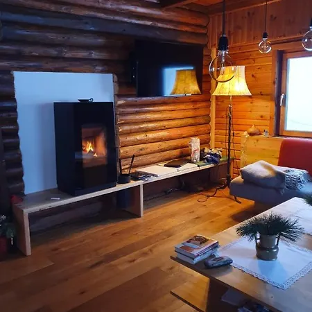 Marktlhuette Dağ evi *